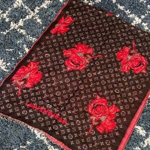 Roses Stephen Sprouse Graffiti  Scarf Limited Edition